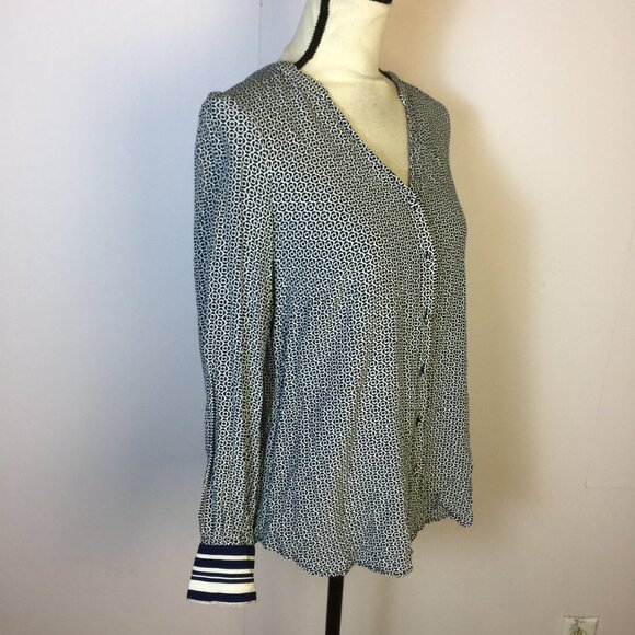 Talbots Blouse Shirt Top Sz M Womans Blue White V-neck Button Front Long Sleeve - Picture 2 of 15